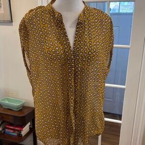Fenn Wright Manson Yellow Printed Sleeveless V-Neck Blouse. size S